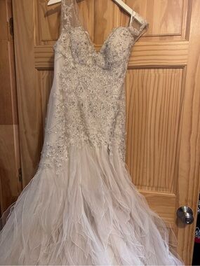 Blush ivory Sophia tolli - Size 10